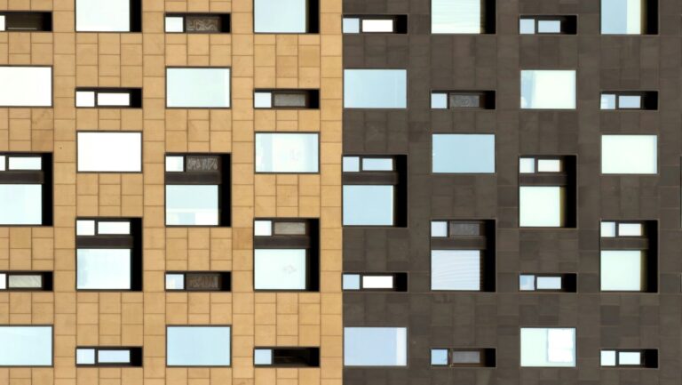 Data vs Metadata: Key Differences for Data Teams